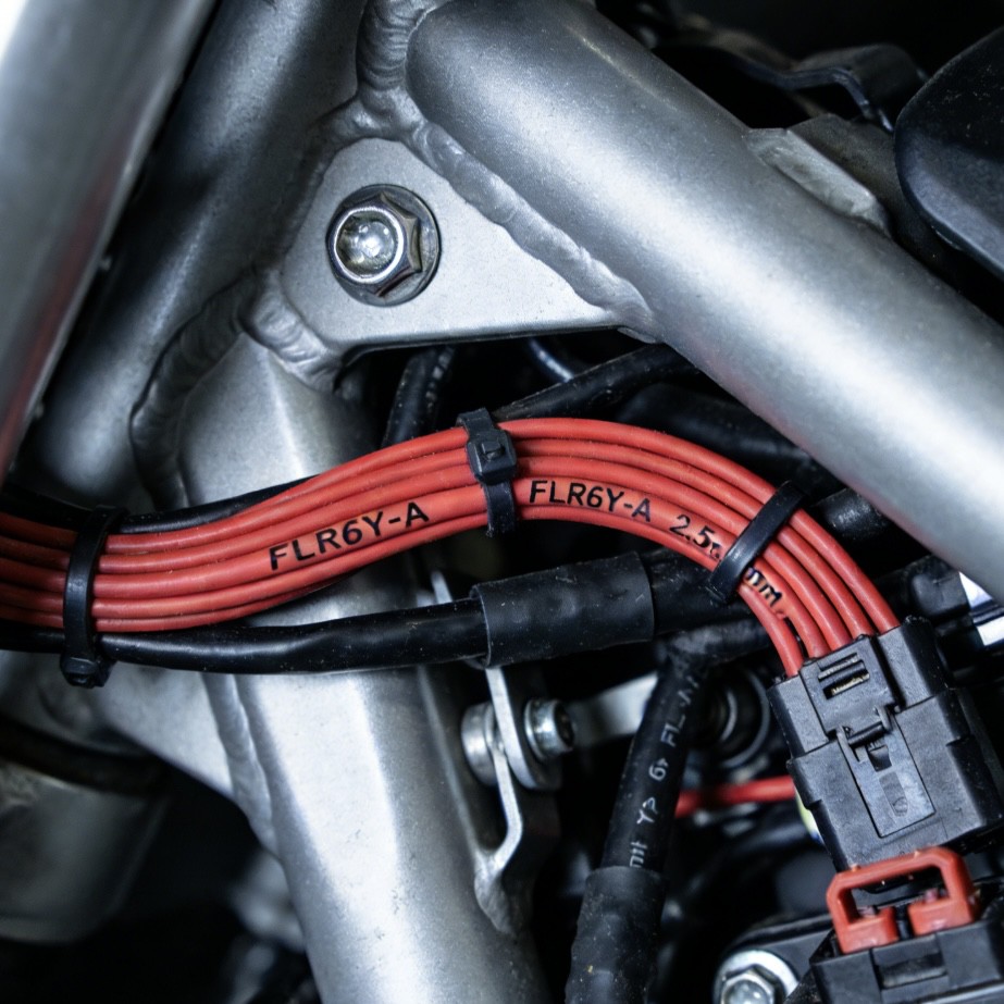 FLR6Y-A Stranded Automotive Wire FLR6Y-A Stranded Automotive Wire